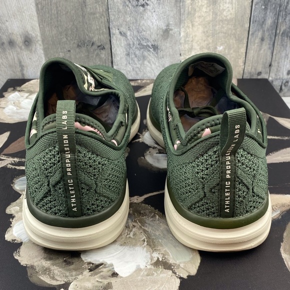 APL Men’s TechLoom Phantom Shoe in Fatigue Pristine Soft Pink Size 11.5. - Picture 8 of 13